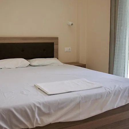 Priona Appartement *