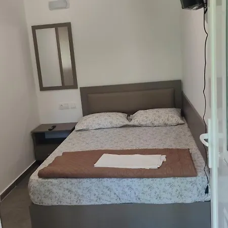 Priona Apartment *