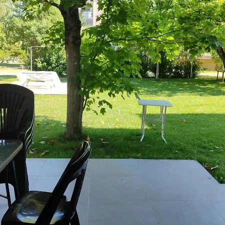 Priona Apartamento Paralía Skotínis