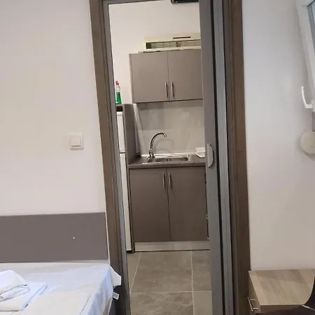Priona Apartamento Paralía Skotínis